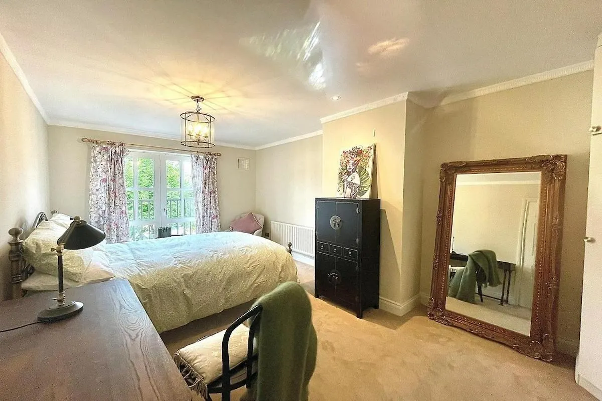 Holiday home Townhouse In Dublin 4 - Check Connttact From Photos For Details ! Close To All ! Ireland